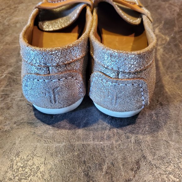 Frye Sedona Seam Loafer silver metallic camel 7M women's - Picture 5 of 10
